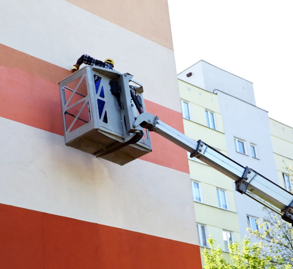 Malowanie elewacji i ścian zewnętrznych