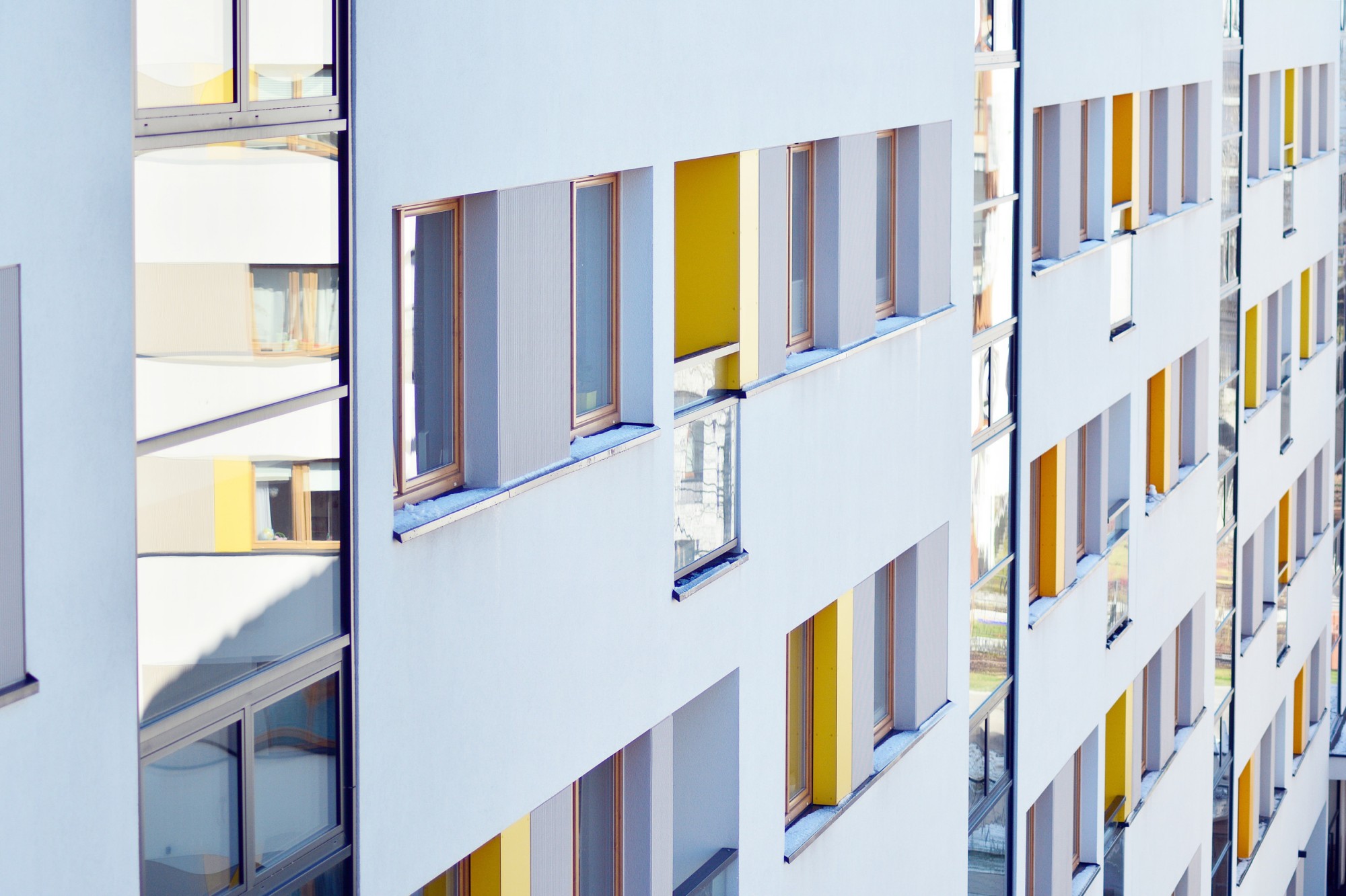 Nowoczesna pomalowana elewacja budynku