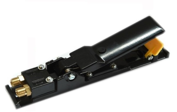 Dźwignia pneumatyczna sterowania piaskarki