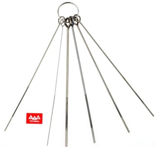 Zestaw szczotek i wyciorów do czyszczenia pistoletów lakierniczych